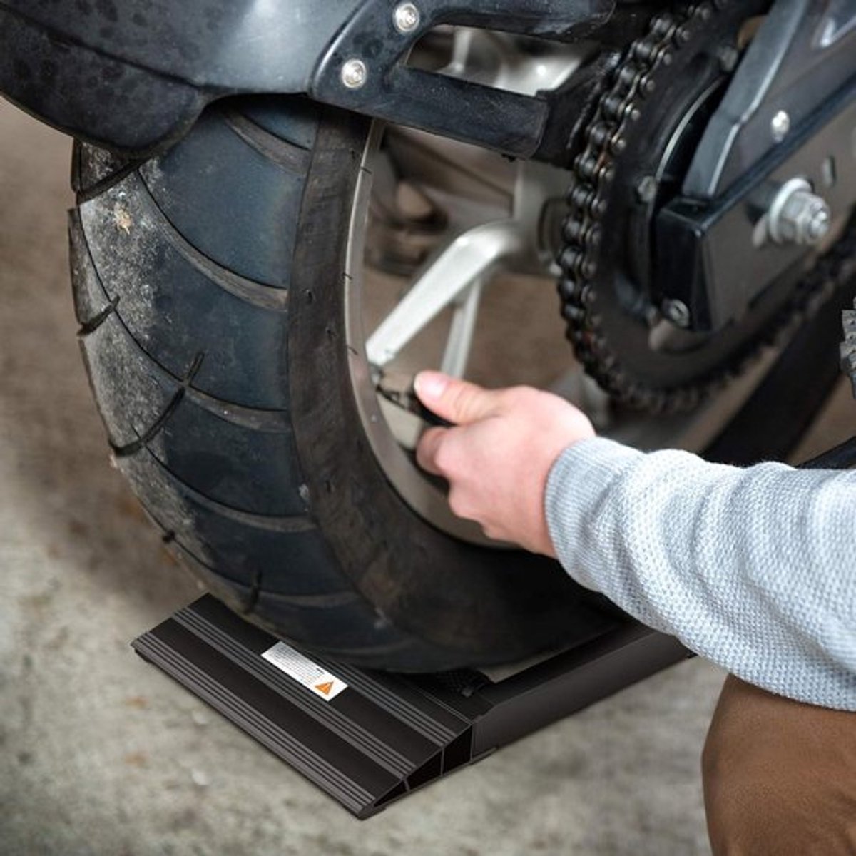 Fietsmontagestandaard van aluminium voor motorfietsen en wielreiniging - Achterwiel Draaihulp - Draagvermogen tot 400 kg - Handig en Duurzaam.