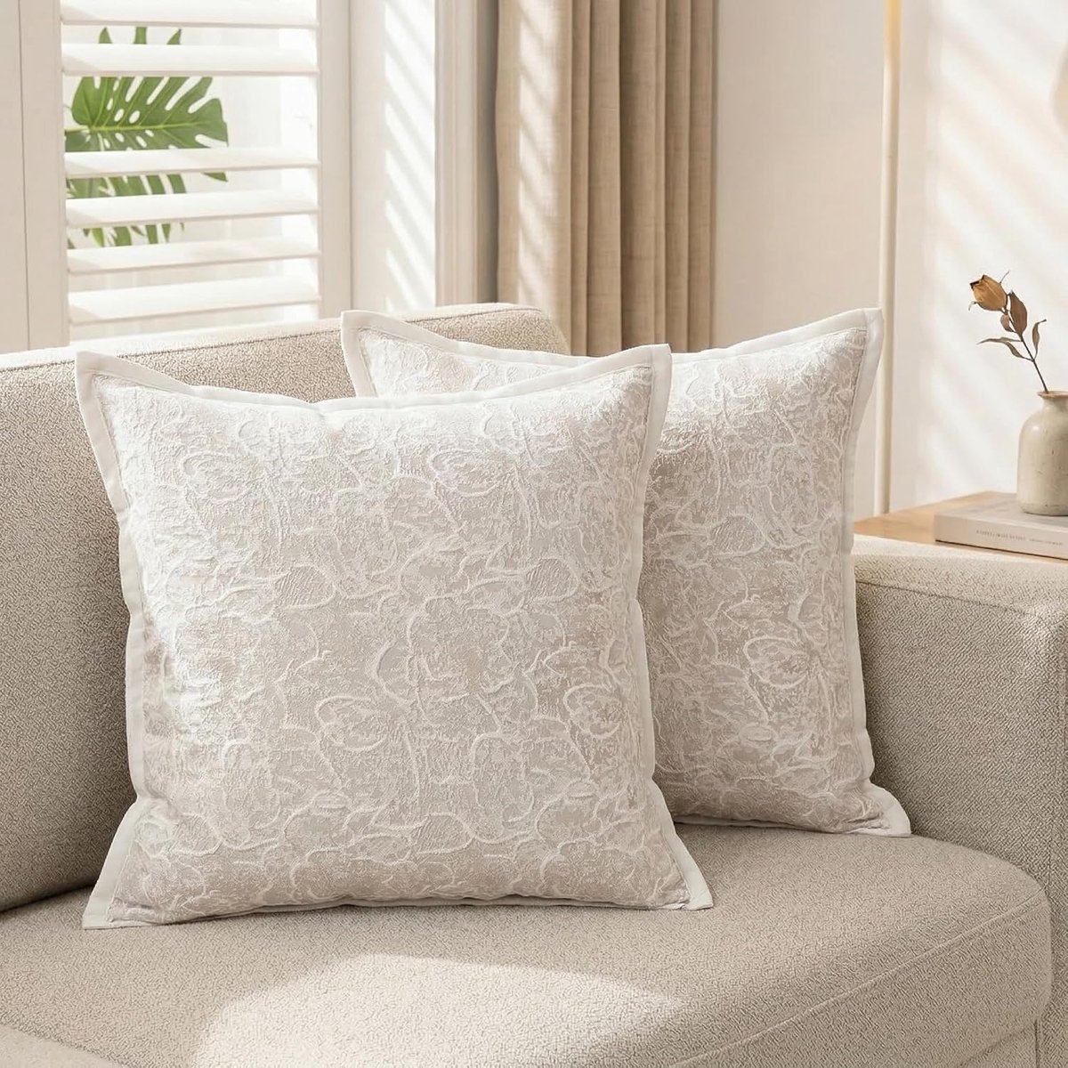 SnelShoppen - Set van 2 Kussenslopen 40 x 40 cm Chenille Beige Sofakussen Kussenhoezen Sierkussen Decoratie Woonkamer Slaapkamer
