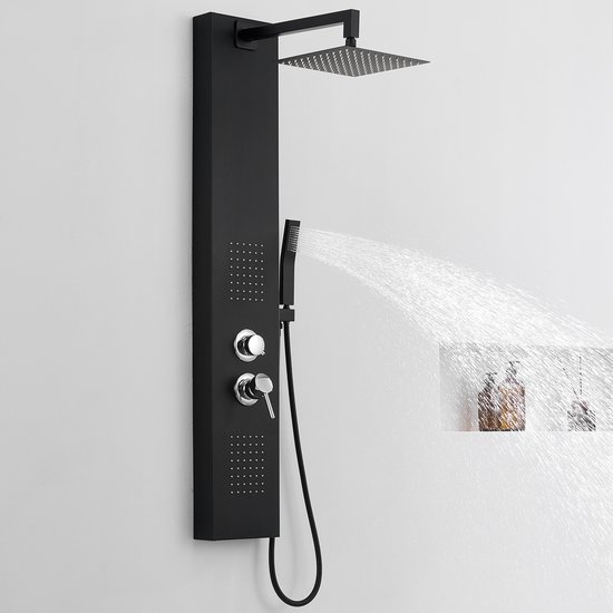 Zwart douchepaneel met vierkante regendouche, handdouche en massagejets. Met chromen bedieningsknoppen.