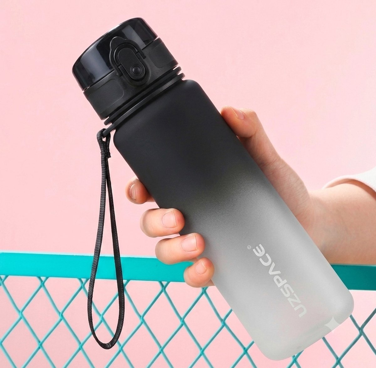 UZSPACE Waterfles - Drinkfles 500 ml – BPA-Vrije Tritan Waterfles – 100% Lekvrij – Herbruikbare Sportfles met 1-Klik Deksel – Voor School, Sport & Kantoor – Zwart/Wit