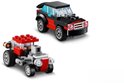 Twee LEGO Creator auto's: een rode en grijze offroad auto en een zwarte en rode SUV met blauwe ramen.