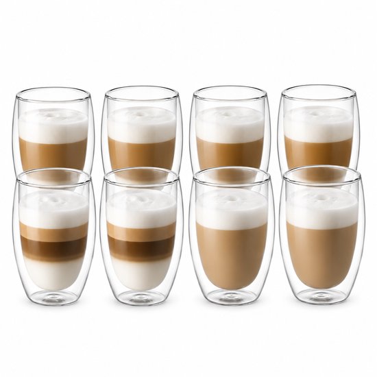 Huit verres double paroi contenant des boissons au café: latte macchiato, cappuccino et café.
