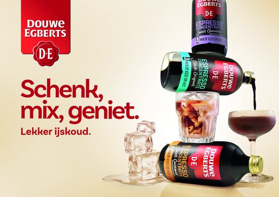 Douwe Egberts espresso concentrate: Schenk, mix, geniet. Lekker ijskoud. Verschillende smaken en een glas met ijskoffie.