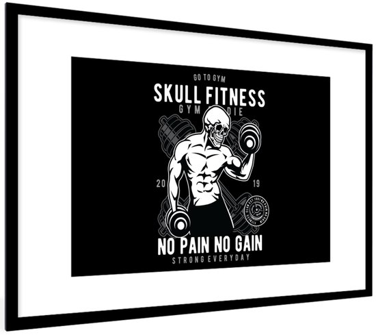 Zwart-witte poster met een gespierd skelet met gewichten. Tekst: 'SKULL FITNESS GYM DIE' en 'NO PAIN NO GAIN STRONG EVERYDAY'.