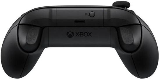 Achterkant van een zwarte Xbox controller met textuur handvatten en Xbox logo.