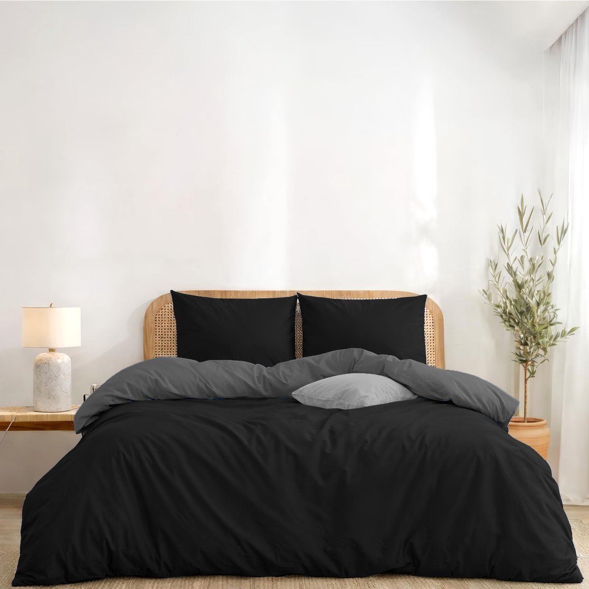 Dekbedovertrek 240 x 260 cm - Microvezel zwart/donkergrijs - Omkeerbaar design - Creëer een stijlvolle slaapkamer - ShopVlot
