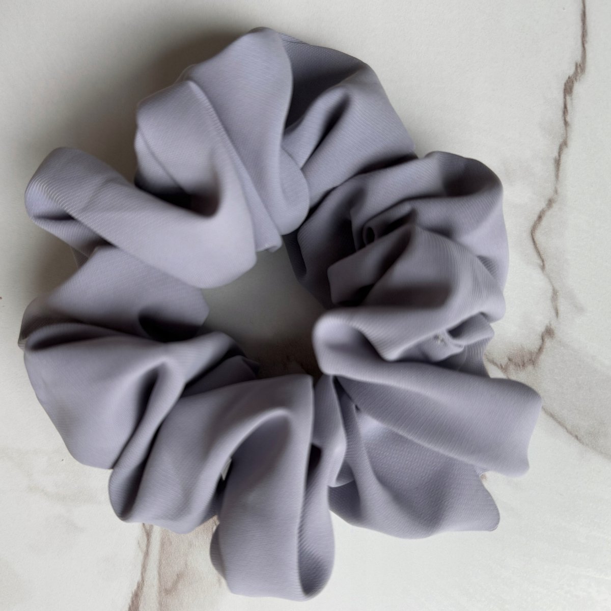 Zijde Scrunchie Haarband - Grote Blauwe Frotte Elastiek voor Haar