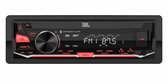 JBL autoradio met draaiknop, rode accenten, USB- en AUX-poort, en een scherm dat 'FM 87.5' toont.