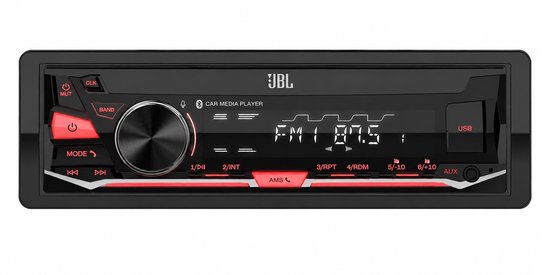 JBL autoradio met draaiknop, rode accenten, USB- en AUX-poort, en een scherm dat 'FM 87.5' toont.