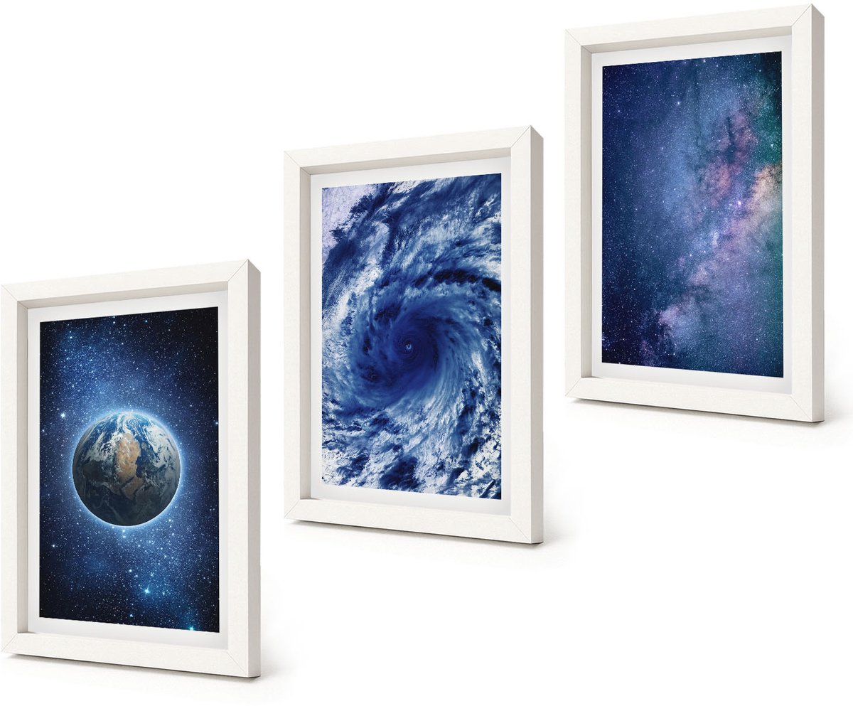 Coloray 3-Delige Schilderij Set - Aarde in een ruimtestorm en sterrenstelsel - 20x30 - Decoratieve Muurdecoratie - Slaapkamer - Interieur Decoratie