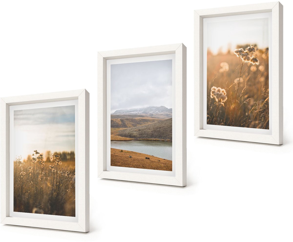 Coloray 3-Delige Schilderij Set - Landschappen met weilanden, bergen en een meer op de achtergrond. - 20x30 - Wanddecoratie - Muurdecoratie - Moderne Interieurdecoratie - Moderne Wanddecoratie