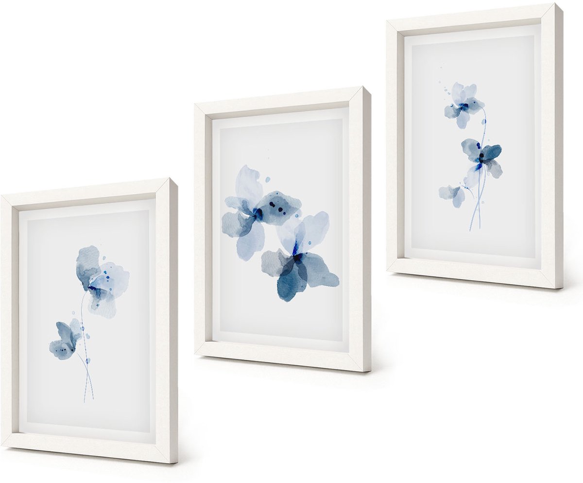 Coloray 3-Delige Schilderij Set - Bloemen in verschillende blauwtinten op een lichte achtergrond - 20x30 - Decoratieve Muurdecoratie - Slaapkamer - Decoratieve Schilderijen