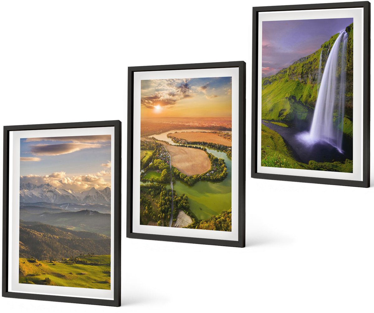 Coloray 3-Delige Schilderij Set - Uitzicht Op Een Bergrivier En Waterval In De Natuur. - 40 x 60 cm - Schilderijen Set - Wanddecoratie - Woonkamer - Decoratieve Schilderijen