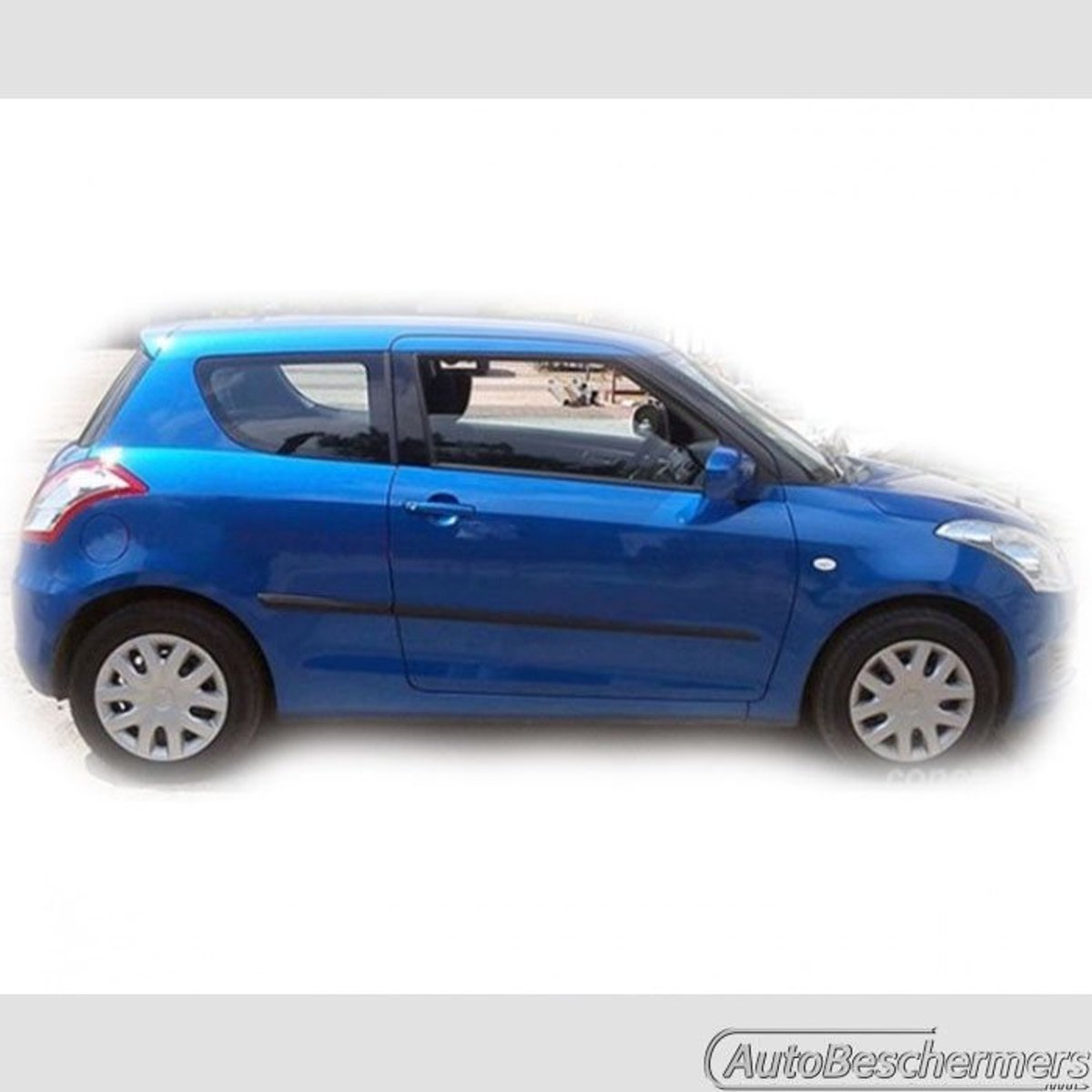Stootlijsten set zwart voor Suzuki Swift 3-deurs 09.2010-04.2017 ook Sport 01.2012-05.2018. De stootstrips zijn zelfklevend. Set a 4 stuks (#0018)