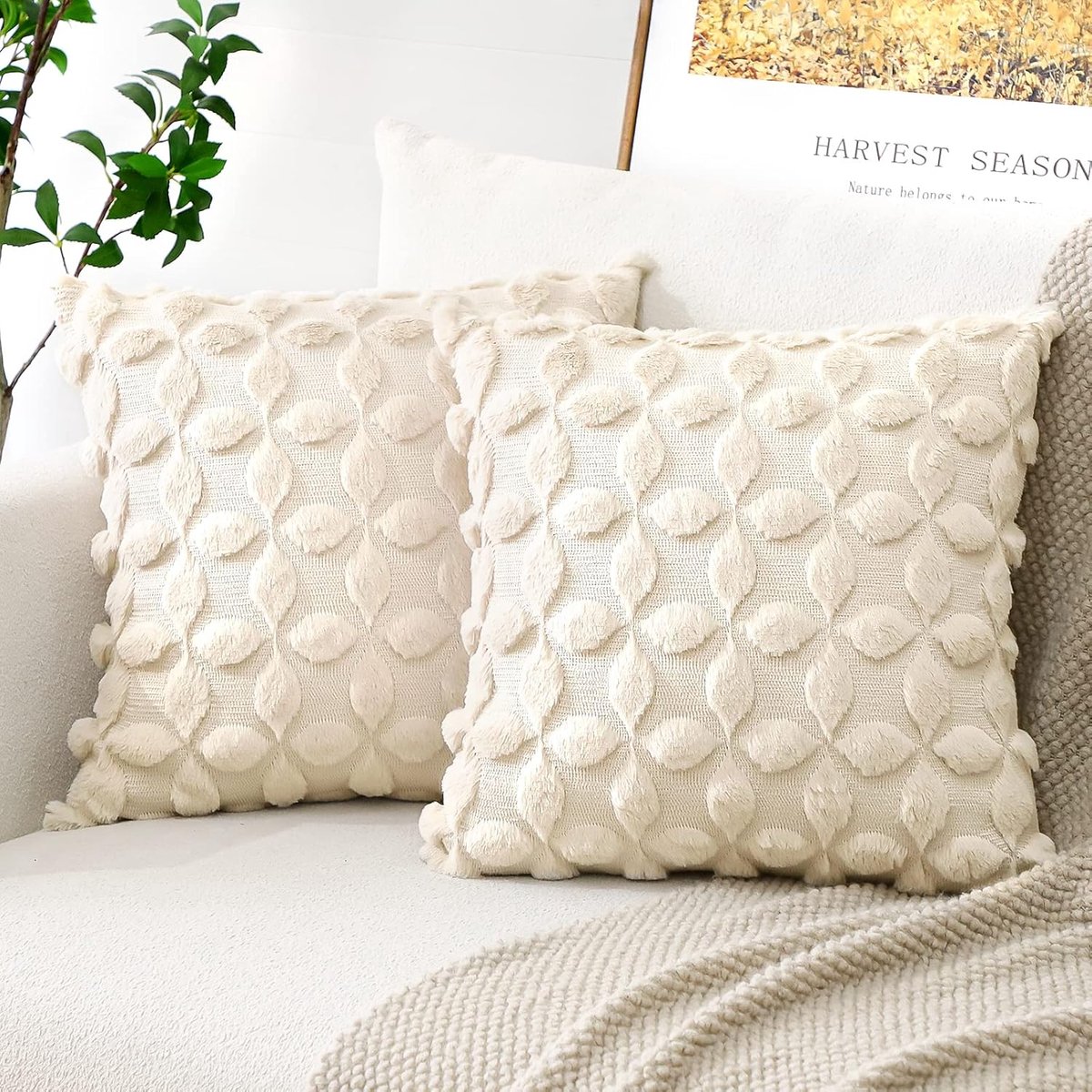 SnelShoppen - Set van 2 Wol Kussenhoezen 40 x 40 cm - Zachte Pluche Kussens voor Sofa en Slaapkamer - Bloem Motief in Crème Beige - Decoratieve Kussen