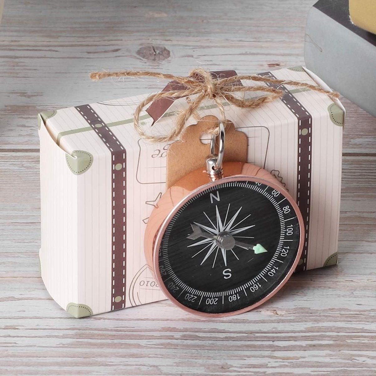 Set van 20 reis thema trouwbedankjes, snoepdozen met kompas en kraft labels voor bruiloftdecoratie en geschenken