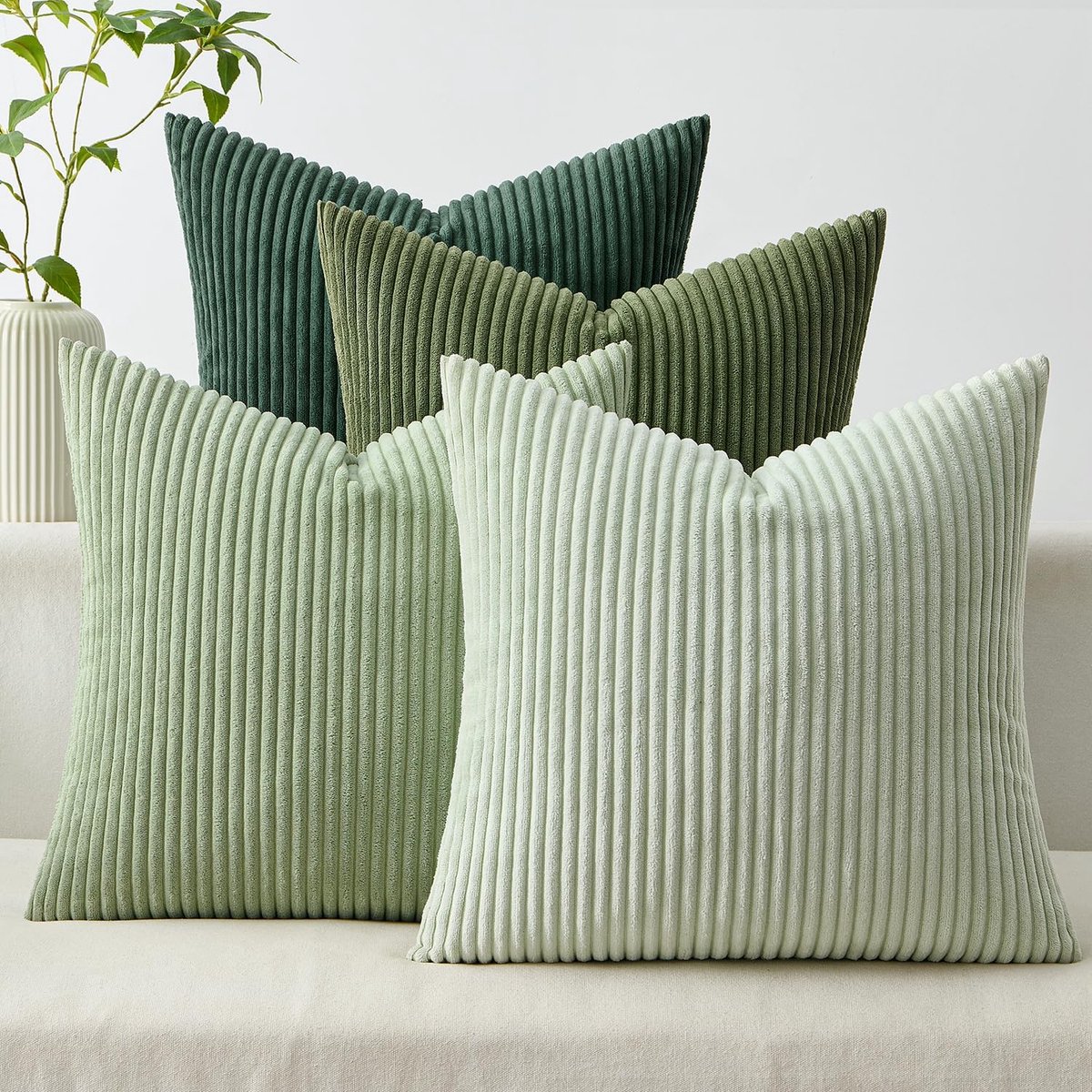 SnelShoppen - Set van 4 Corduroy Kussenhoezen 45x45 cm - Zachte Gestreepte Kussens – Duurzaam en Huidvriendelijk voor Woonkamer, Bed, Sofa - Bosgroen