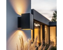 RexTech Solar wandlamp buiten 'Sverre' recht - Met bewegings- en schemersensor - Up down light - Warm wit licht (2700K0 - 50 lumen - IP54 - Zwart