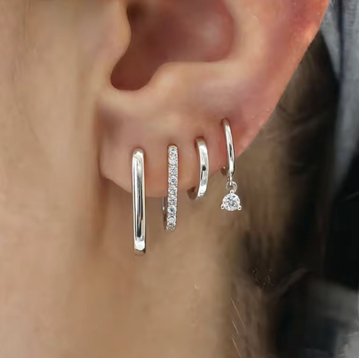 Oorbellen Set - 4 stuks - Kleur: Zilver - Luxe Oorbellen - Incl. Cadeauverpakking - Oorhangers / Oorring / Oorknopjes - Hoge Kwaliteit RVS - Stainless Steel / Roestvrijstaal - Verkleurt Niet - Oorbellen Set - Oorbellen Vrouwen / Dames