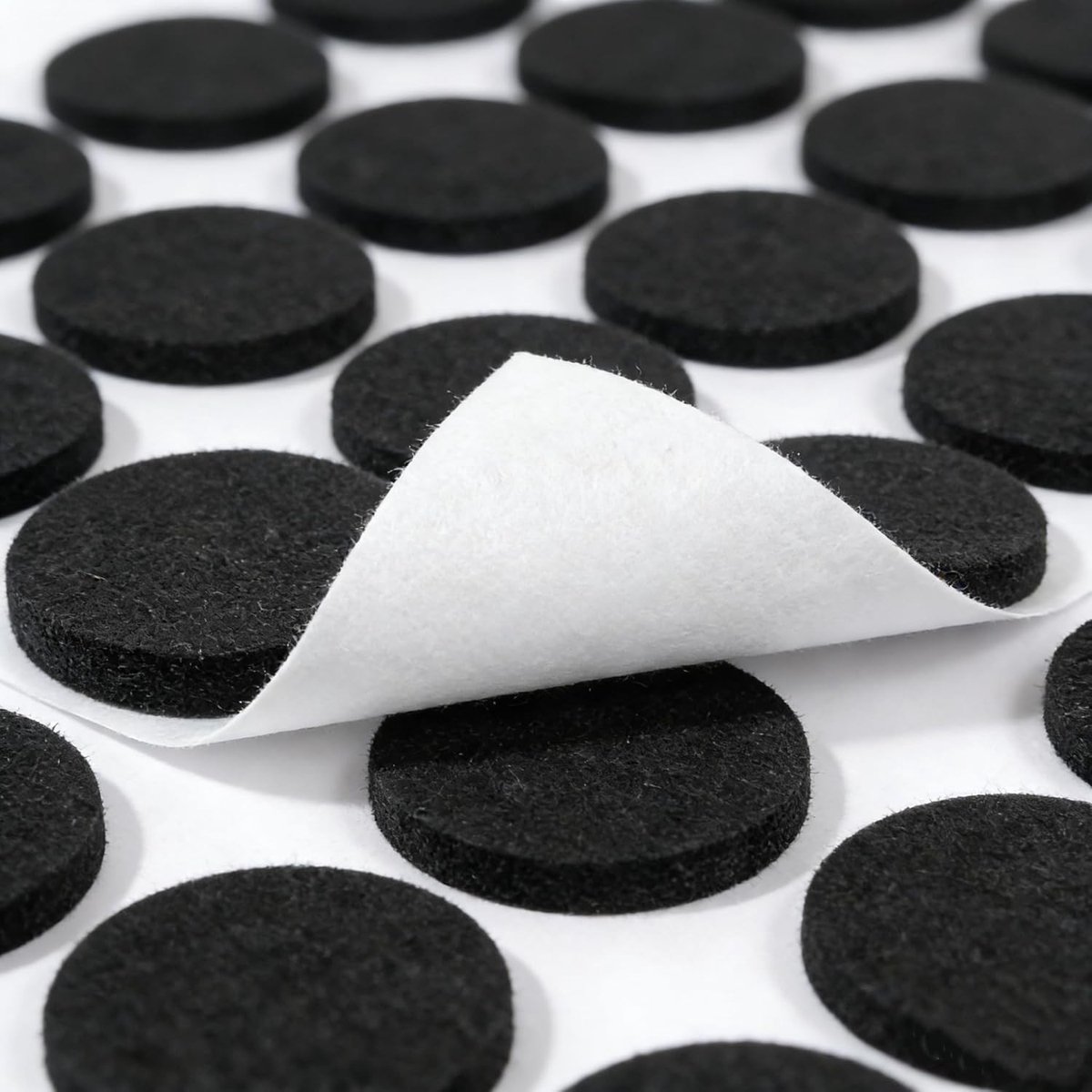 Grote verpakking van 108 stuks zelfklevende pluche cirkels van 15 mm voor meubels, vloerbescherming en stoelbeschermers