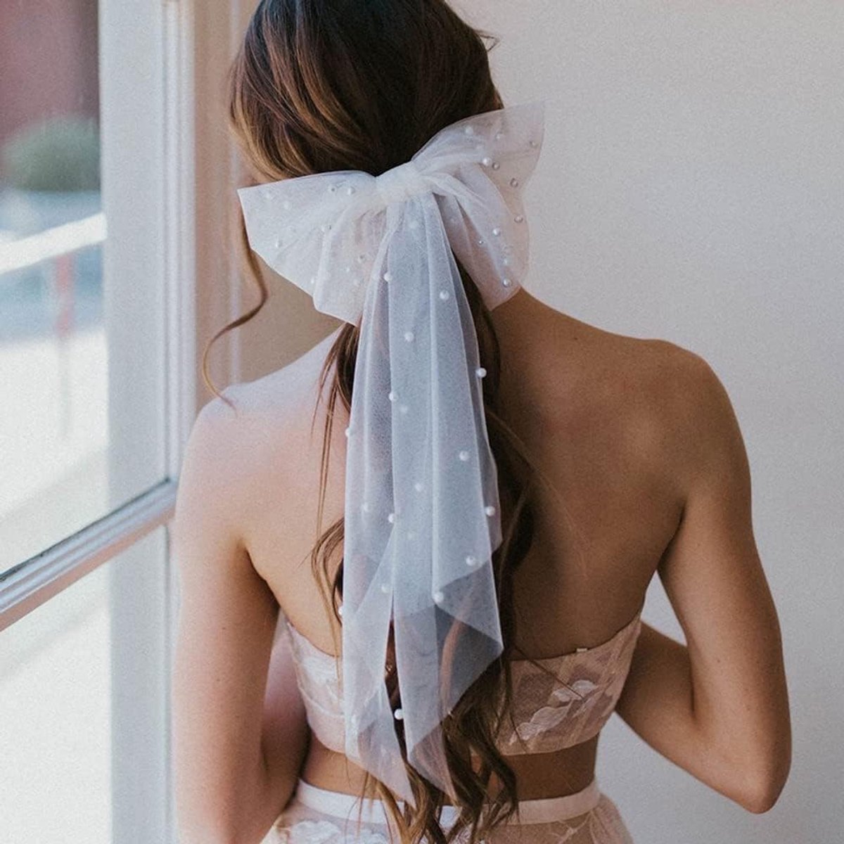 Elegante lange tule streamer parelboog haarspeld haarspeld haarclip grote haarstrikken clip haaraccessoires haarclip voor vrouwen en meisjes dik haar, wit