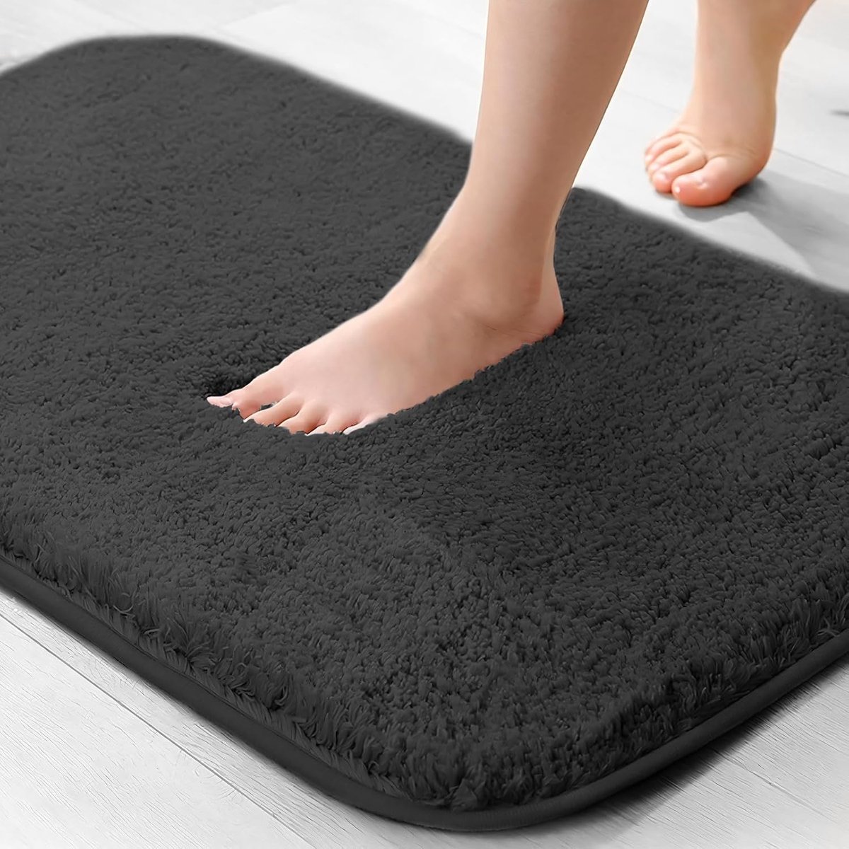SnelShoppen - Microvezel Badmat, 2cm Super Dikke, Super Absorberende Badkamer Tapijt 40x60cm, Zwart - Antislip, Machinewasbaar, Luxe Badkamer Accessoi