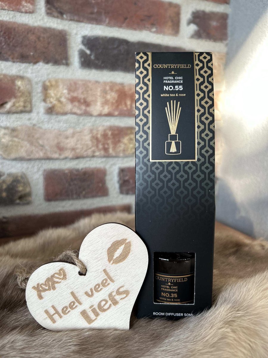 Creaties van hier – met houten hartje - Countryfield Hotel Chic Fragrance NO.35-Geurstokjes 50 ml