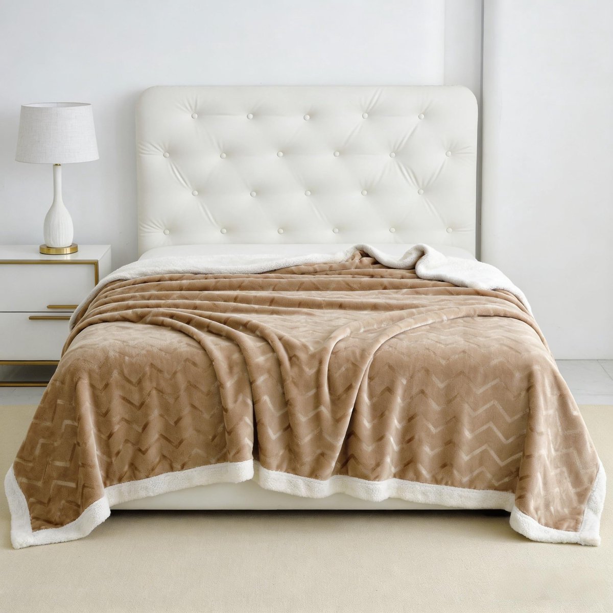 Omgoods - Sherpa Fleece Deken - Super Zacht en Warm, 150 x 200 cm, Lichtbruin