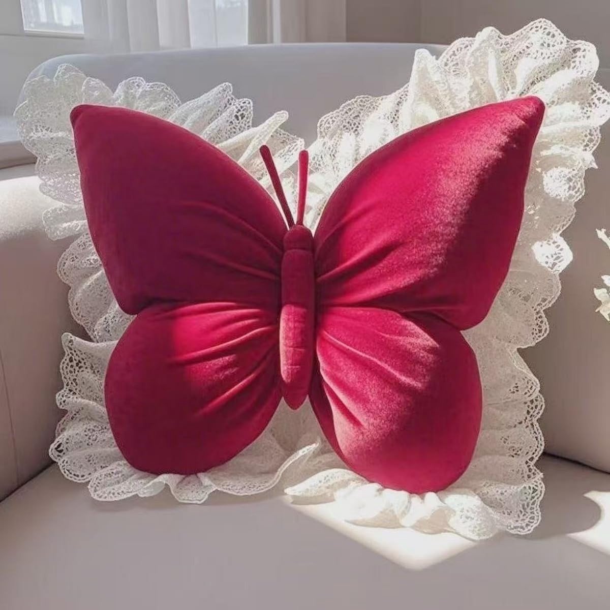 Omgoods - Butterfly Knuffel Kussen 50x45 cm - Luxe Rugsteun voor Sofa en Auto