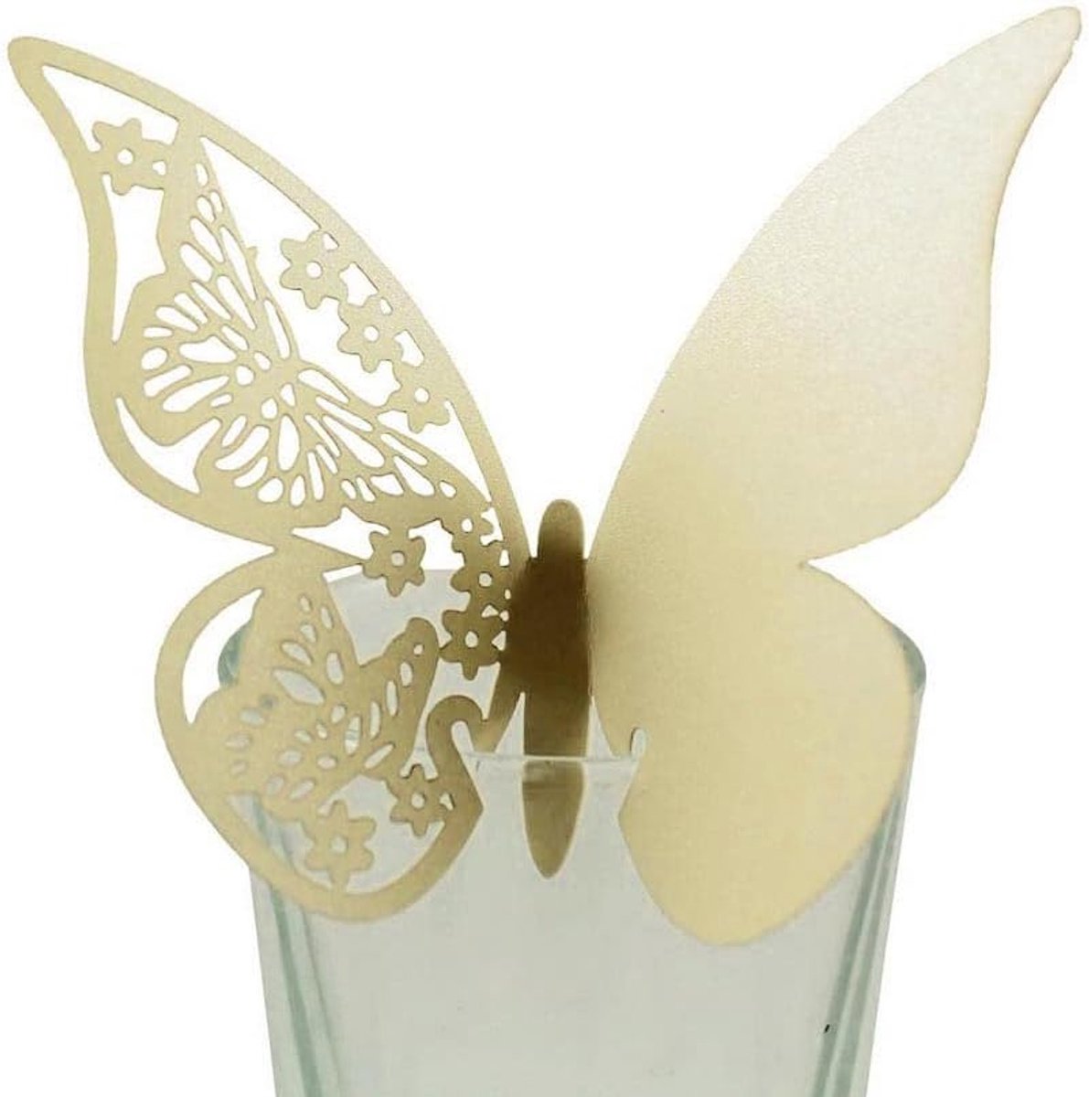 100 stuks vlindertrechterlier,tafelkaarten,naamkaarten,glazen hangers,muurstickers voor tafeldecoratie,bruiloft,feest,huisdecoratie,vlinder,tafelkaarten,laserplaatskaarten,naamkaarten,beige