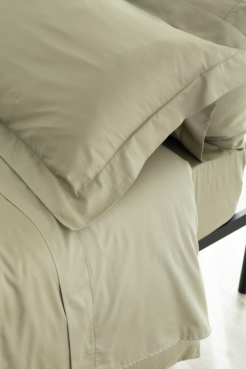 Omgoods - Mossgroen Sateen Bedlinnen Set 135-210 x 280 cm met Kussensloop