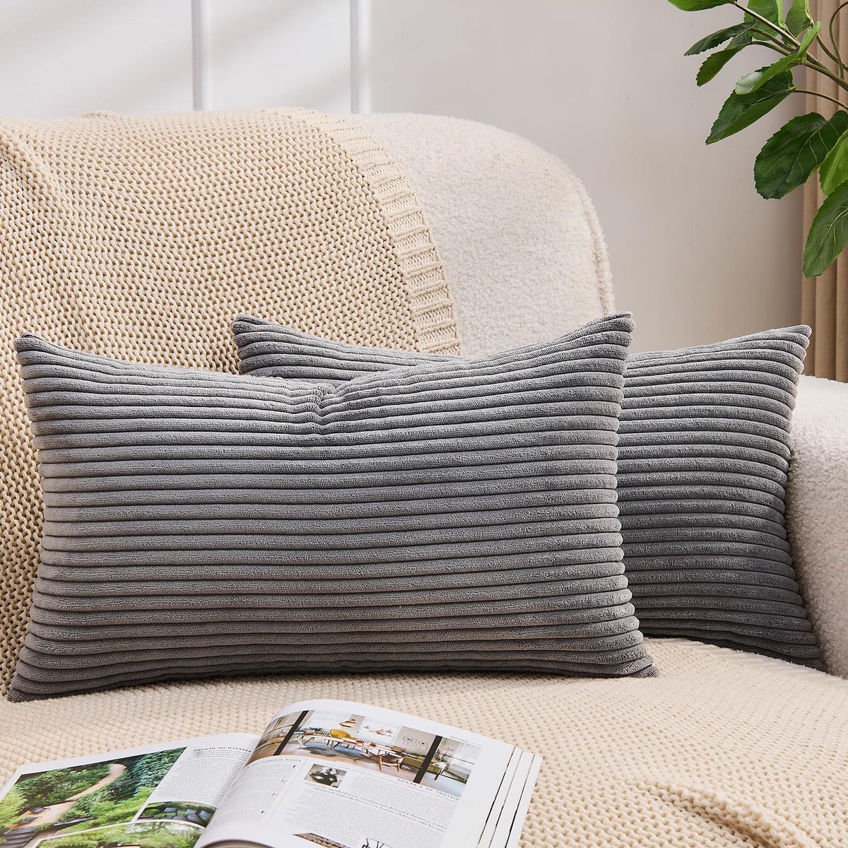 Omgoods - Set van 2 Donkergrijze Kussenhoezen - 40 x 70 cm Modern Decor voor Sofa en Bed