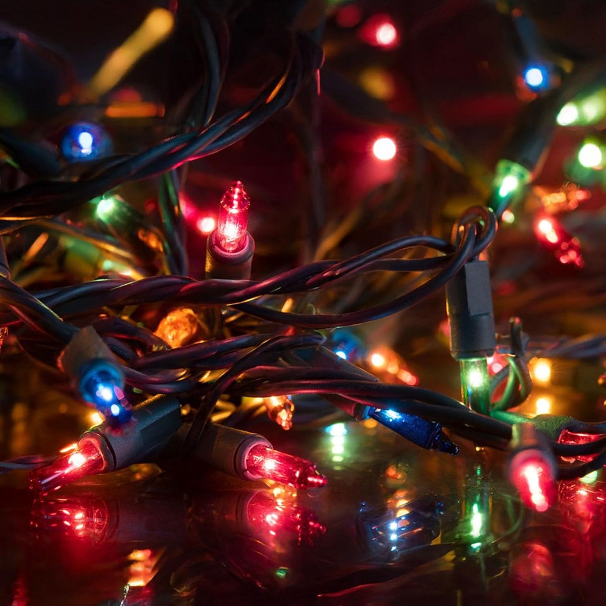 hellum Lichtsnoer voor buiten, 40 kleurrijke lichtjes, mini-lichtketting voor binnen, kerstboom, feest, 15,85 m <59 lumen, kabelkleur groen 152524