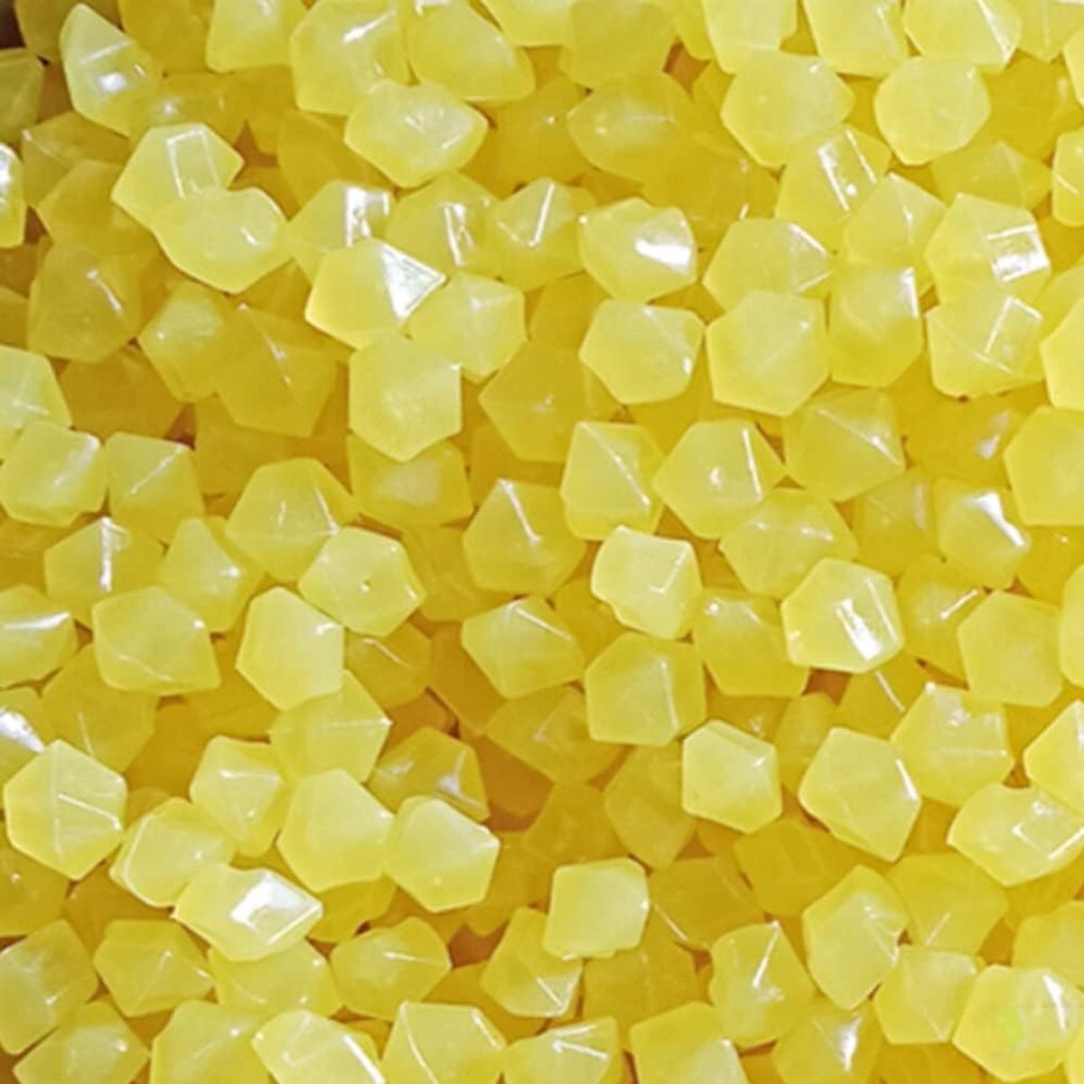 300 stuks Gloeiende Kiezelstenen Fluorescerende Stenen Gloed in de Donkere Lichtgevende Kiezelstenen Rots Gloeiende Kiezels Lichtstenen Diamant 14x11mm Geel