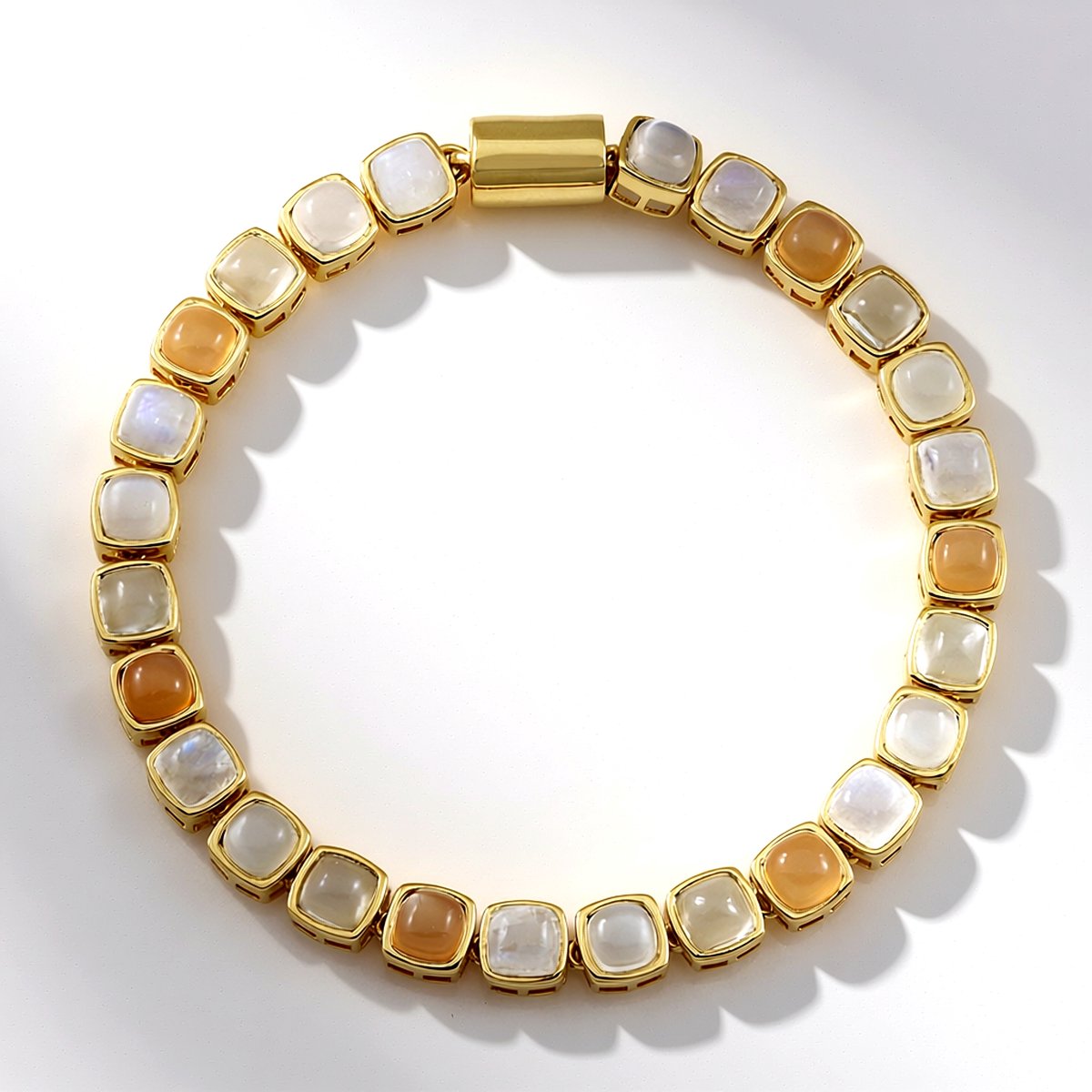 Cavill - Verstelbare Zilveren Armband 925 Goud Verguld - Maansteen 16,38 ct Kussen Cabochon - Elegant Handgemaakt Dames Sieraad