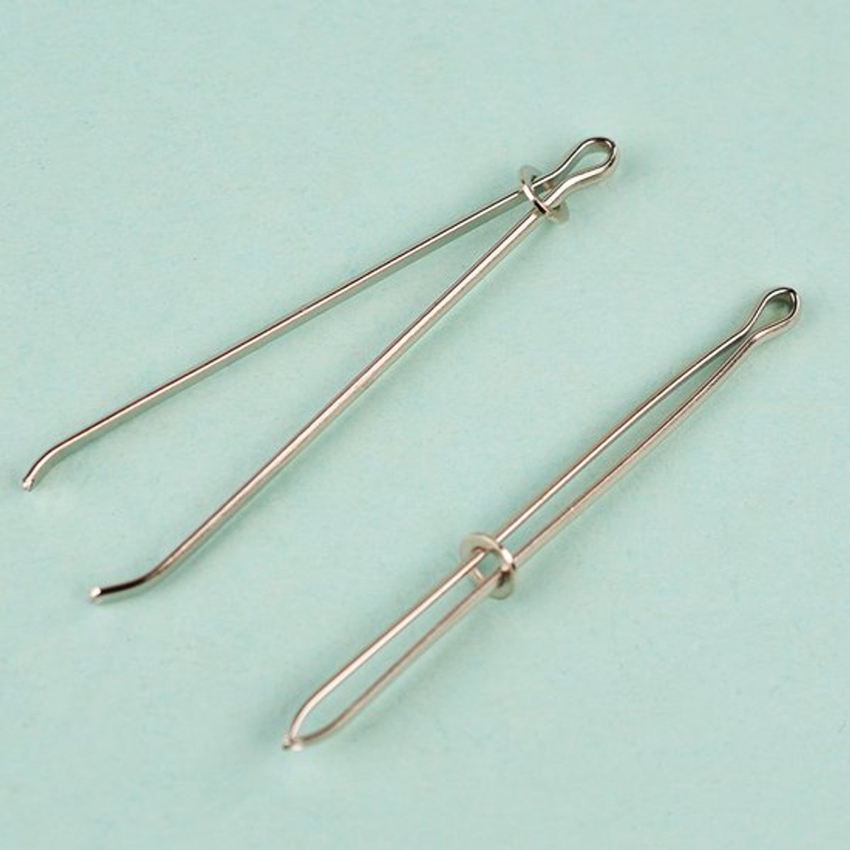 Bodkin Needle Elastic Threader Zelfvergrendelende Pincet Clip 78mm voor Tail Band Craft Eenvoudig Trek Naaiggereedschap voor Glade Draading Tape Lint Elastic Door een Loop of Hem 2 PCS
