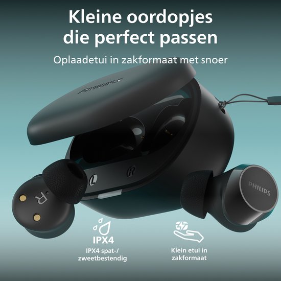 Zwarte, kleine Philips oordopjes met een compacte, draagbare laadcase met een koordje. IPX4 spatwaterdicht.