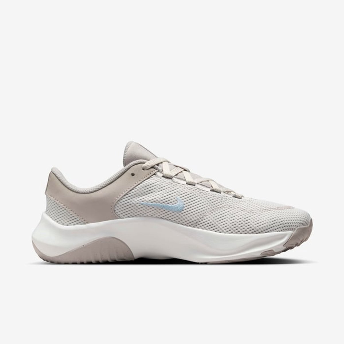 Nike Legend Essential 3 NN Trainingsschoenen 42 LT Iron Ore/LT Armory Training Fitness Bruin