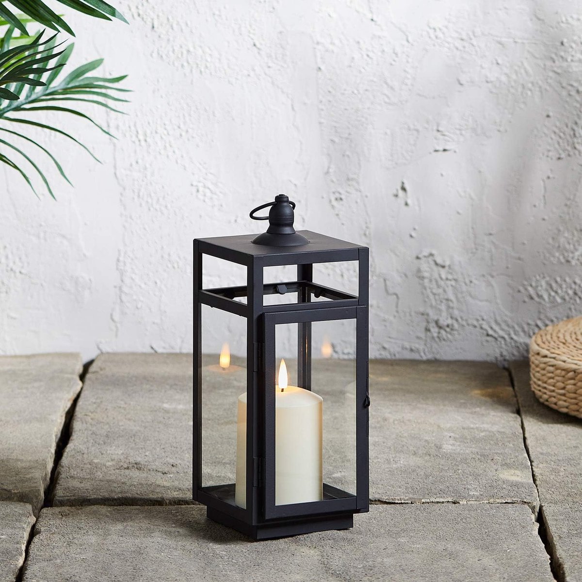 Metalen Lantaarn - Decoratieve Lamp - Sfeervol Interieur - Met Timer Kaars - 29 cm Hoog - Zwart
