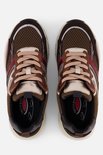 Bovenaanzicht van bruine Gabor Rollingsoft sneakers met vetersluiting en merklogo op de binnenzool.