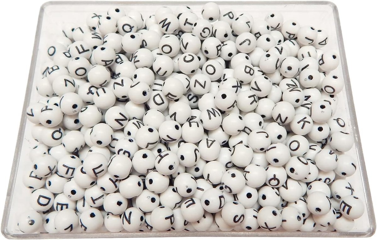 Kralen, acrylkralen, kunststof letterkralen om te rijgen, witte kralen met zwarte letters, alfabet 8 mm, ronde rijgkralen voor armband, choker, sieraden of ander handwerk