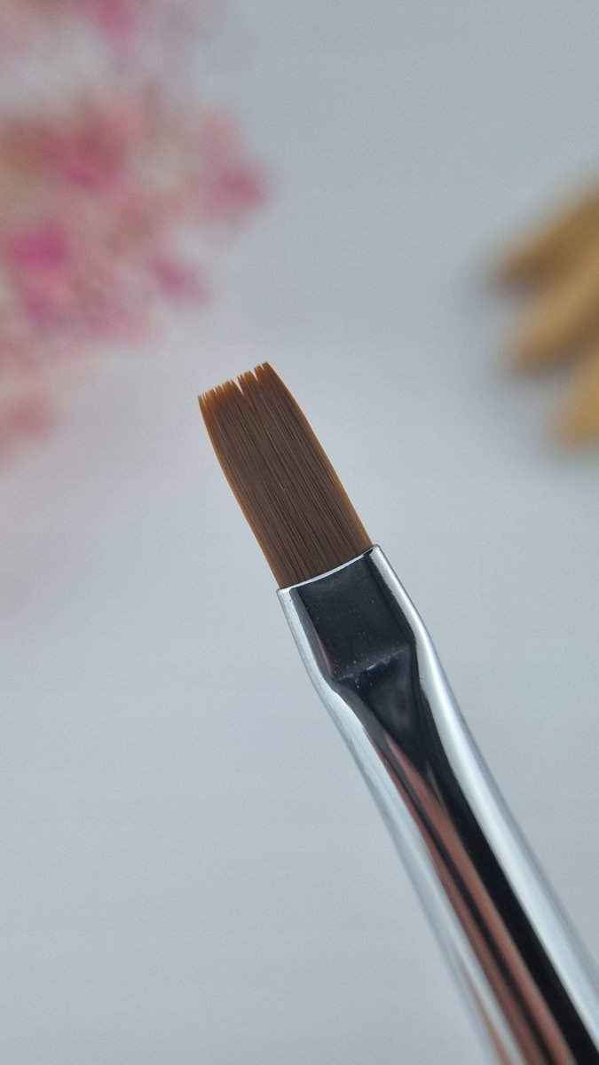 Markless gel- en acrylgelborstel plat #12 - 6 mm breed