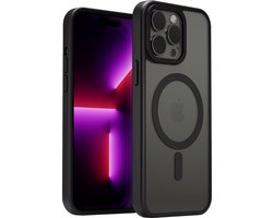 Hoesje Geschikt voor iPhone 13 Pro Max - Zwart - Geschikt voor MagSafe – Slank, Sterk en Shock proof