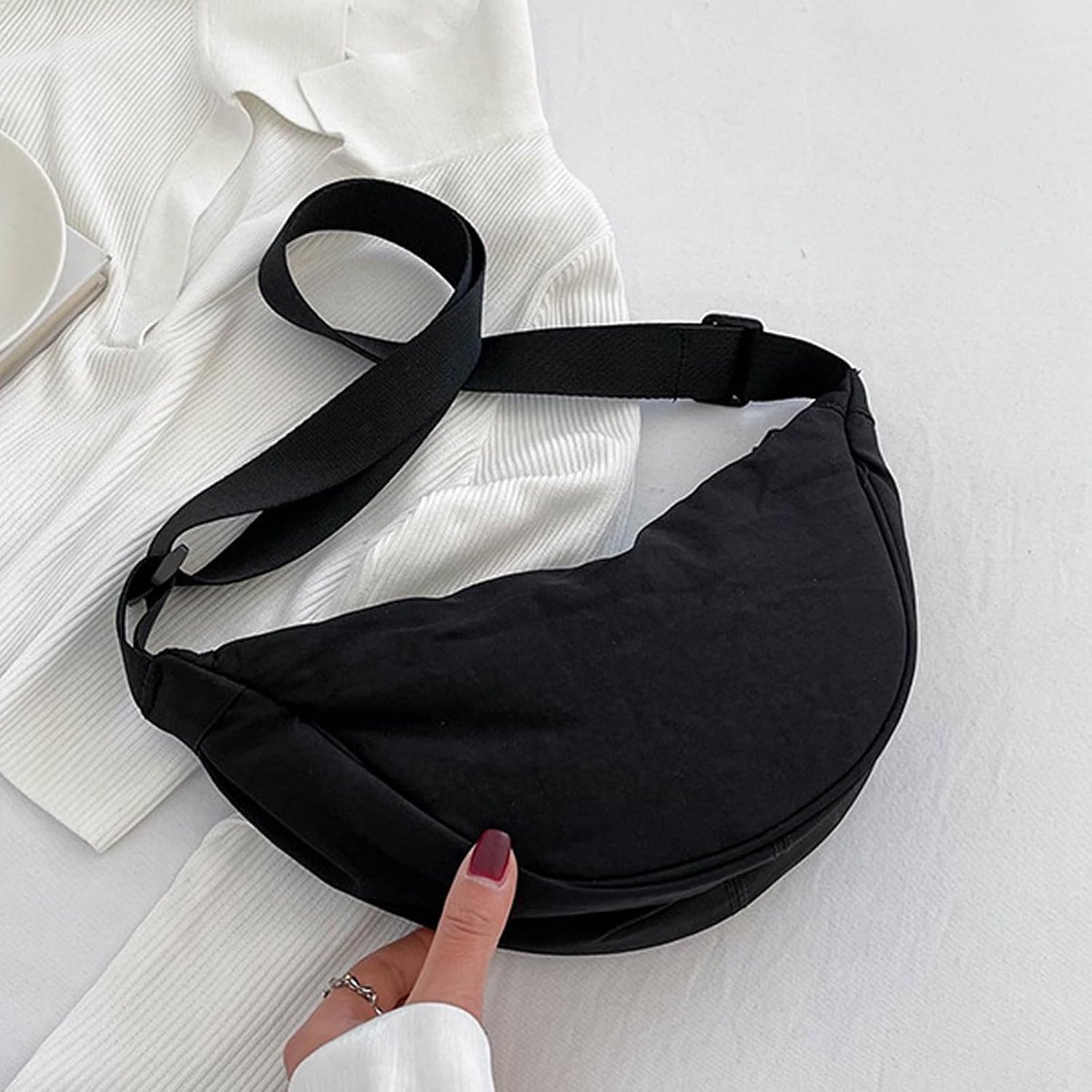 halvemaanvormige tas voor dames, knoedelzak, hobos, crossbodytas, knoedeltas, crossbodytas met verstelbare schouderriem, borsttas, schoudertas voor dagelijks gebruik