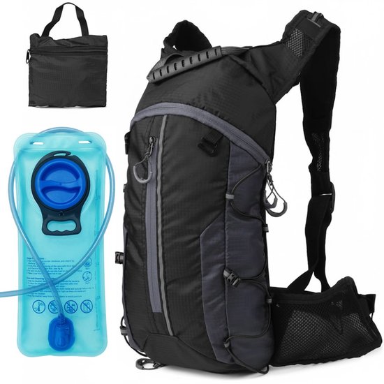 Zwarte rugzak met grijze accenten en een transparante waterzak van 2L met blauwe tuit.