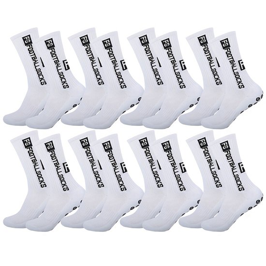 Twaalf paar witte voetbalsokken met zwarte "FS FOOTBALL SOCKS" tekst en anti-slip nopjes op de zool.