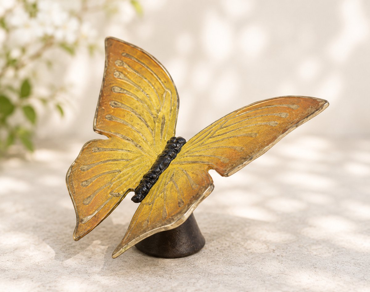 Bronzart - Mini - Asbeeld Dieren Urn - Voor Uw Geliefde Dier - Vlinder in brons - geel - Kat - Hond - Paard - Konijn - 13 x 13 x 8 cm