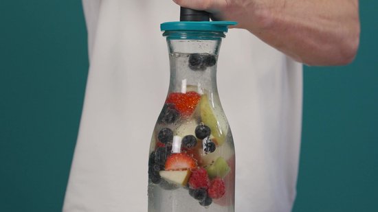 Airtender Sangria Karaf 1000ml (6st) | 6x Vacuümdeksel + GRATIS vacuümpomp en 6x Glazen Karaf om snel de meest intense Sangria te maken! | Karaf is ook zonder vacuüm te gebruiken | Vacuüm versnelt de infusie (max. 30min) | Meer smaak met minder fruit