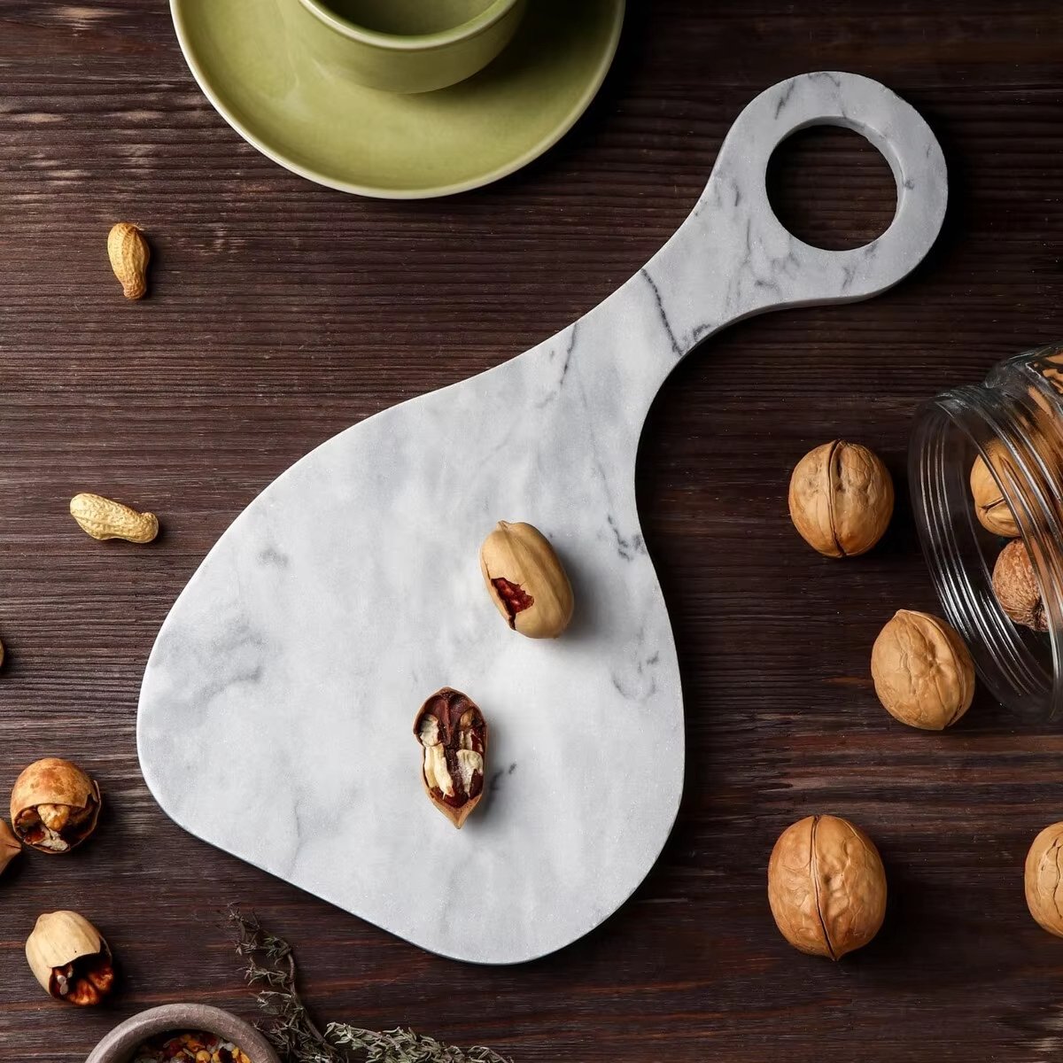 PersisCo Witte Marmeren Serveerplank met Handvat – Luxe Organische Natuurstenen Borrelplank, Kaasplank & Culinair Decoratie Plateau voor Tapas & Snacks