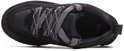 Zwarte UGG LO Lowmel sneaker van bovenaf gezien, met grijs geveterde veters.